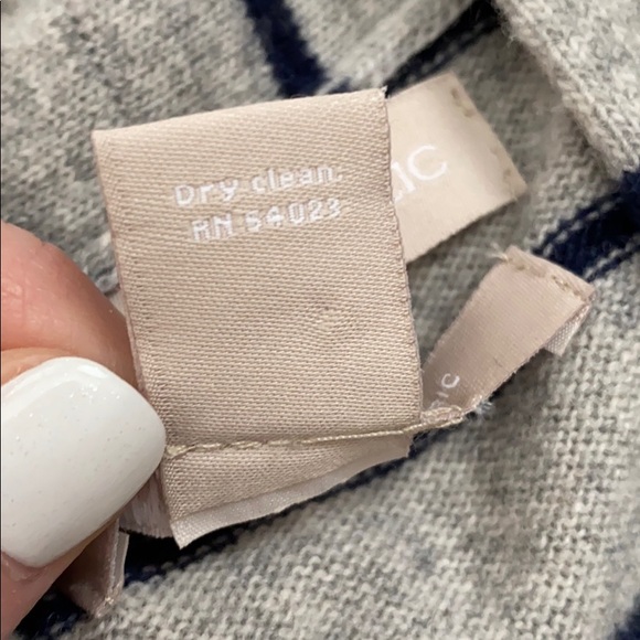 Banana Republic Cardigan - Picture 6 of 8